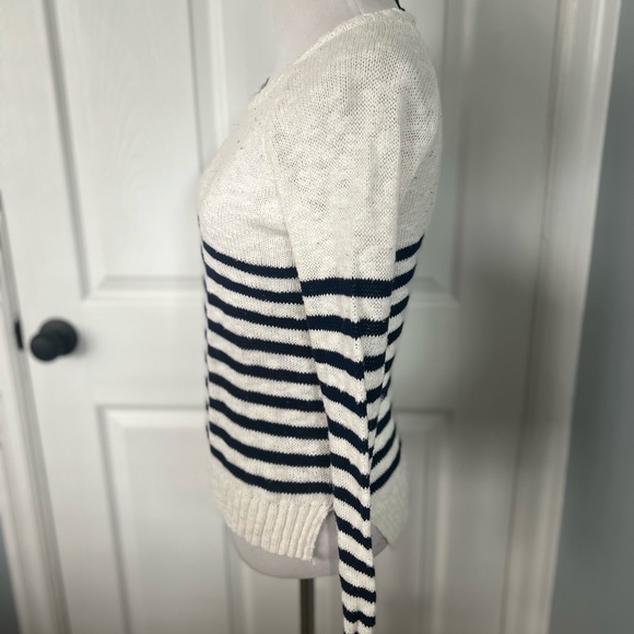 Lightweight White & Navy Striped Sweater (XS) - Picture 8 of 12